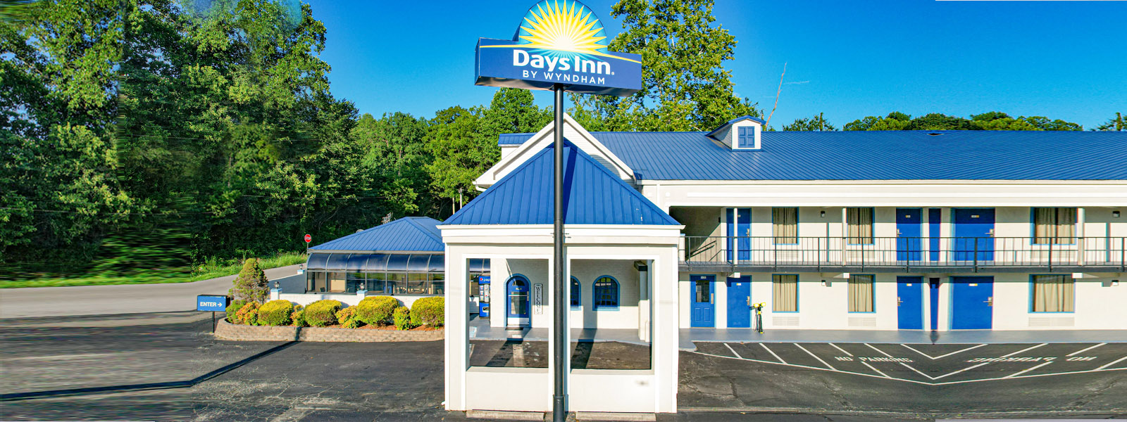 Days Inn by Wyndham Harriman Hotel in Harriman Tennessee